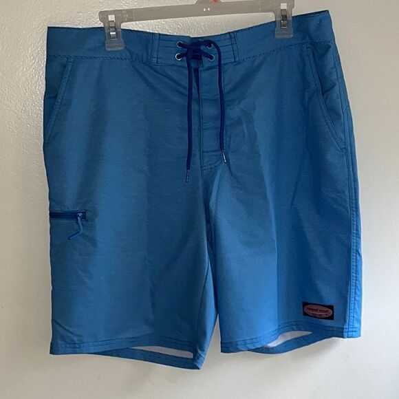 LIKE NEW MEN’S VINEYARD VINES PERFORMANCE 9” BOARD SHORTS SIZE 34 - Picture 1 of 6
